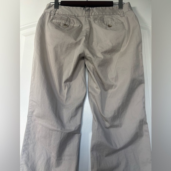 Ann Taylor Light Beige Curvy Pants Size 4P - Picture 4 of 11